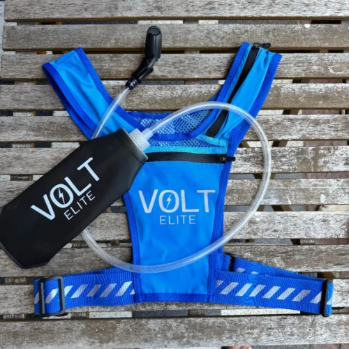 Chaleco para correr azul con botella con manguera