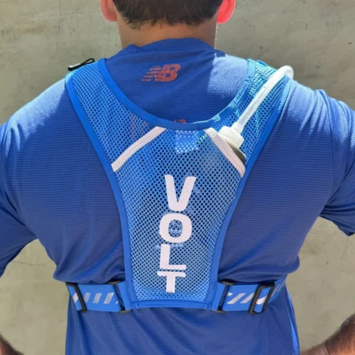 Chaleco para correr azul con botella con manguera