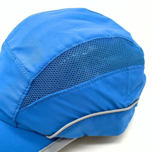 Gorra running azul ventilación