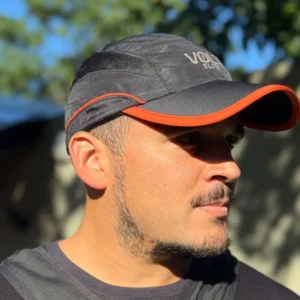 Gorra negra Volt Elite